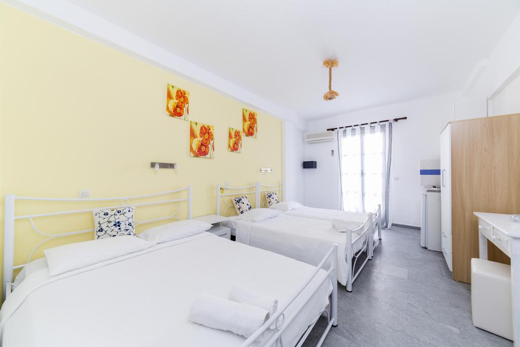 George Studios Naxos City Quarto foto